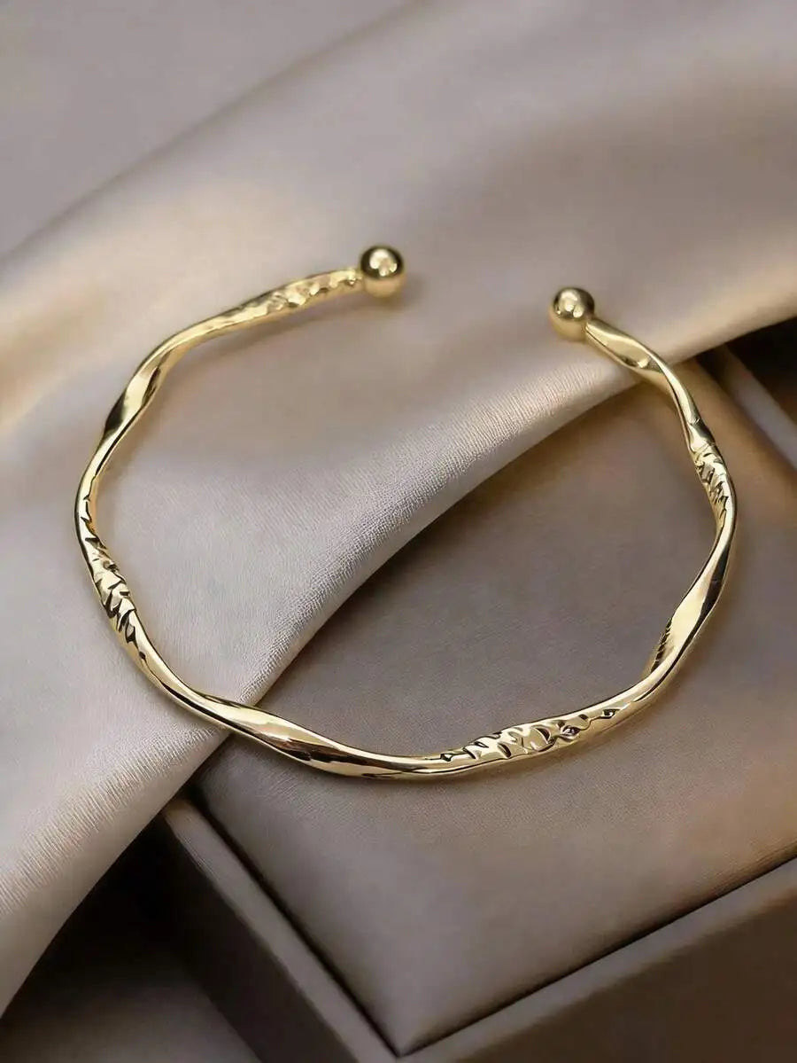 Chic Cuff Bracelet For Women Fashion Elegant Simple Design