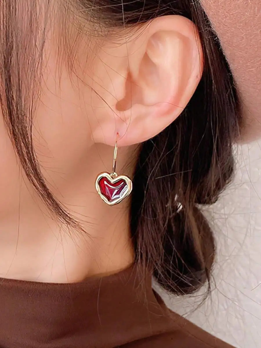 Retro Elegant Alloy Burgundy Heart Rhinestone Drop Earrings For Women