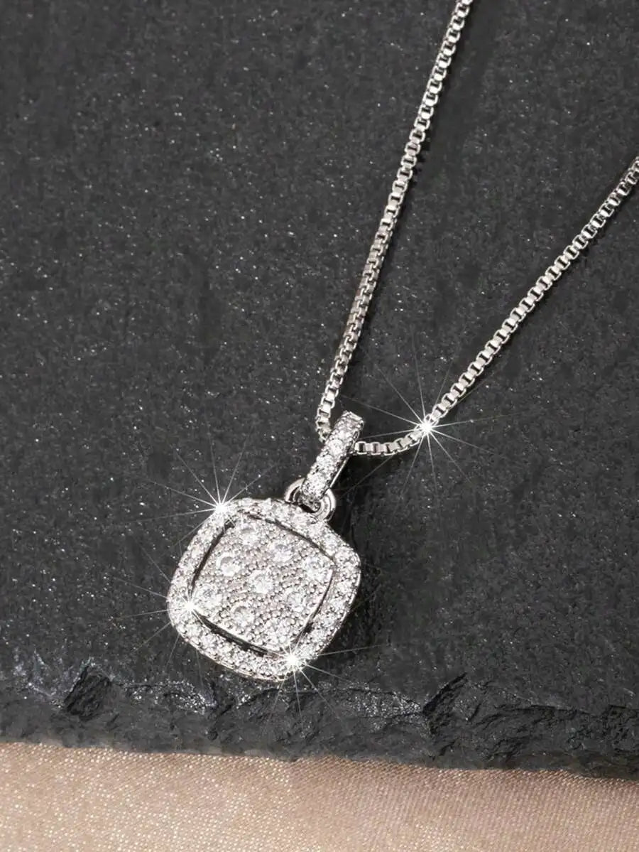 Luxury Style Square Cubic Zirconia Pendant Necklace For Women's Daily Wear