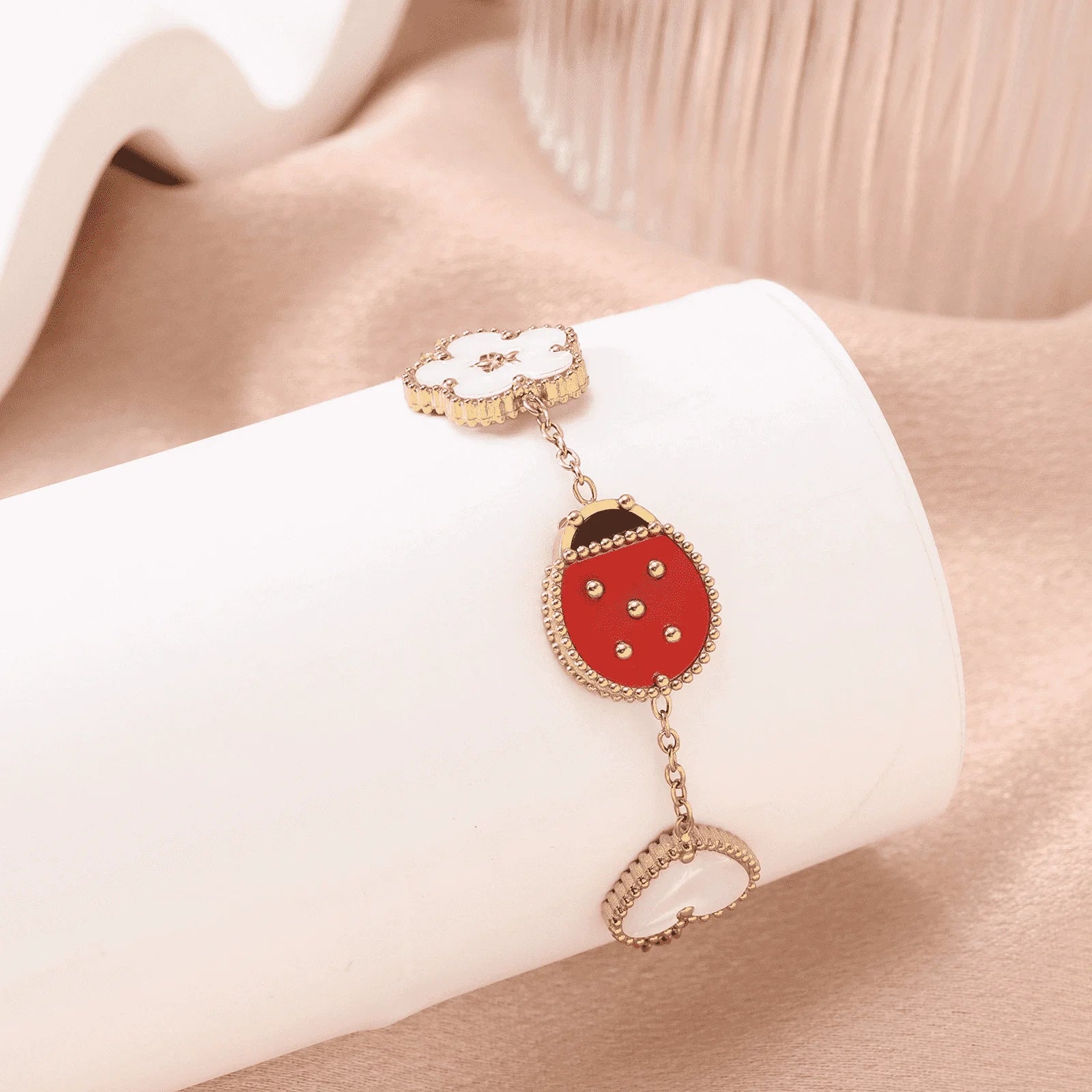 New versatile design with personalized pendant, ladybug women's bracelet accessory