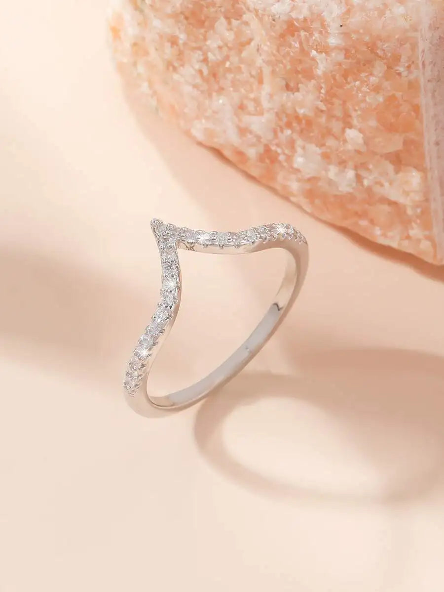Cubic Zirconia Pave Setting Geometric V Shape Fashion Ring