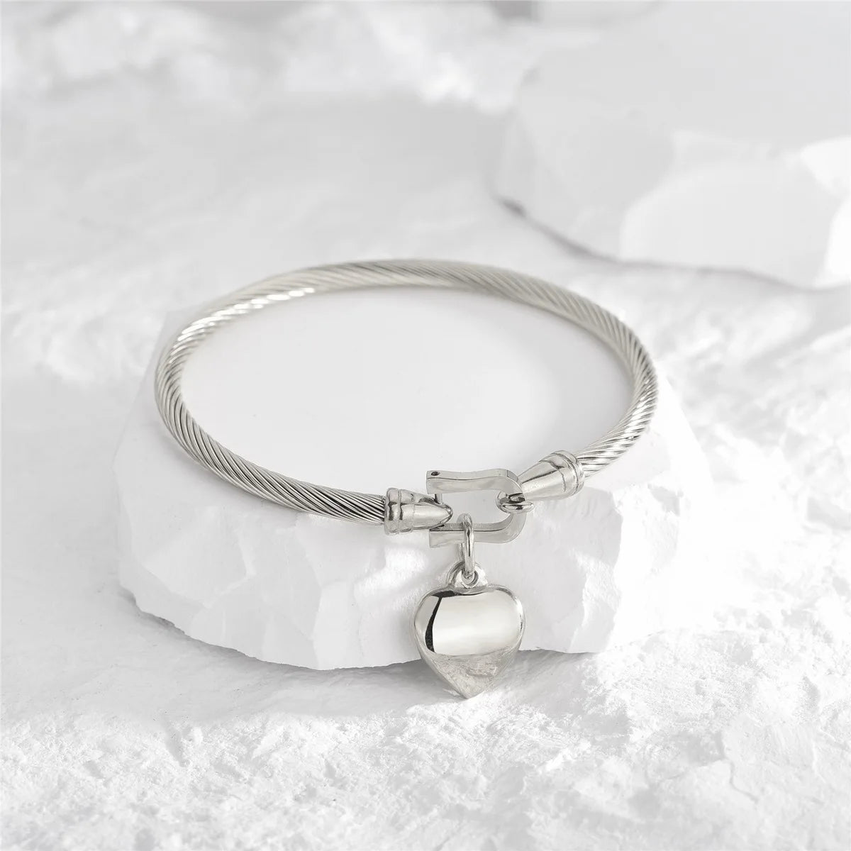 Elegant Heart Shape Bangle Bracelet