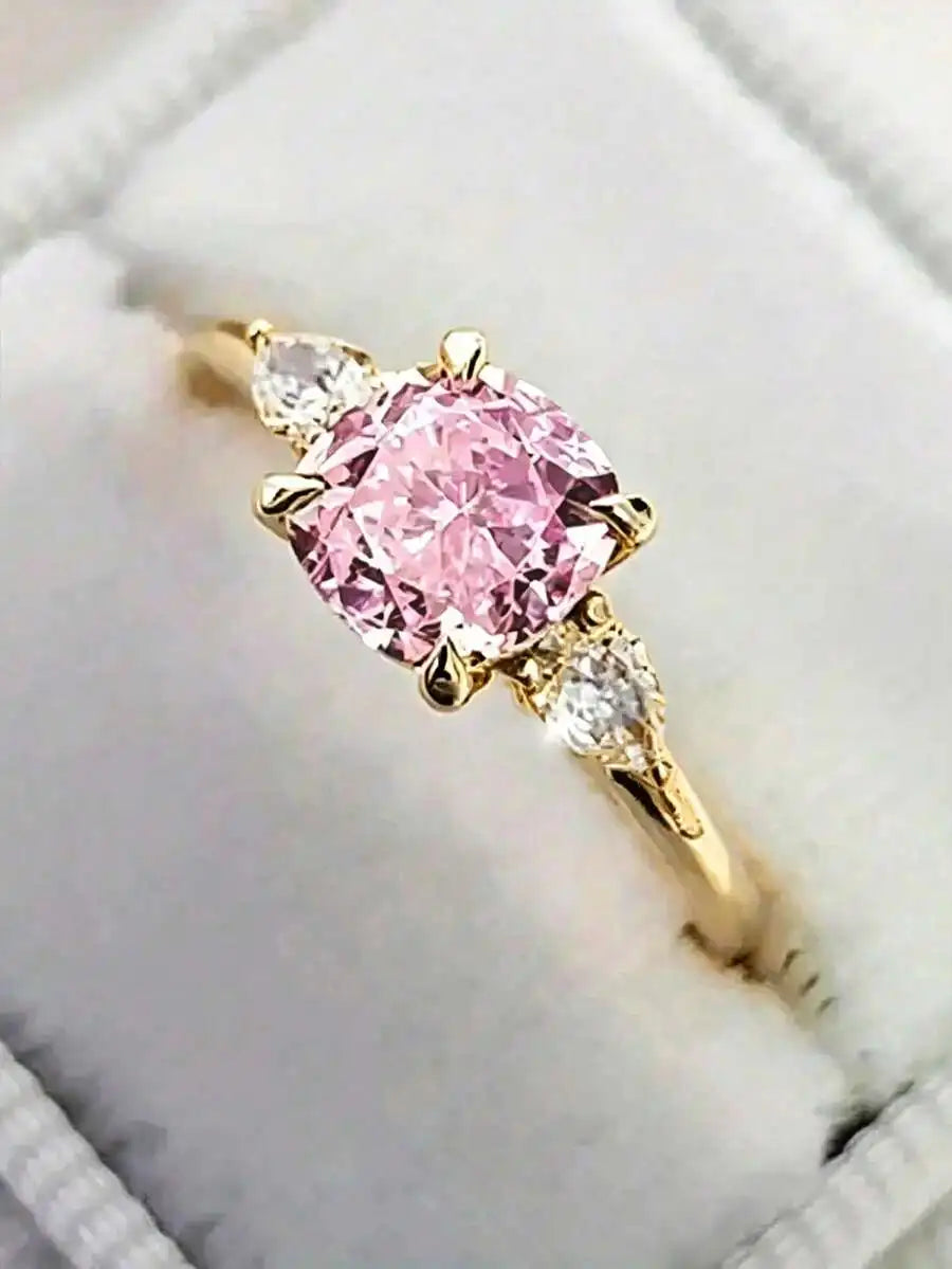 Exquisite Cubic Zirconia Ring For Women, Prong Setting, Clear Stone