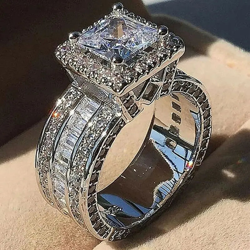 Shiny Halo Ring Inlaid Square Cut Shiny Zircon Elegant  Ring For Women