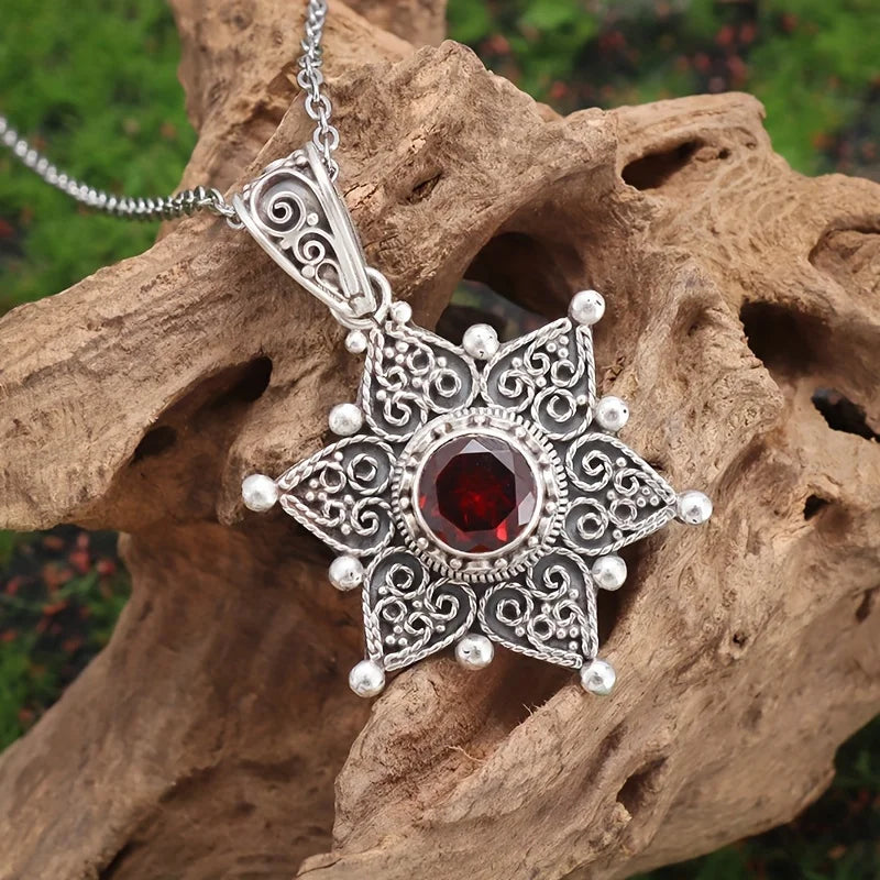 A Dazzling Necklace for Women with A Red Zirconia in The Shape of An Arabic Sunflower