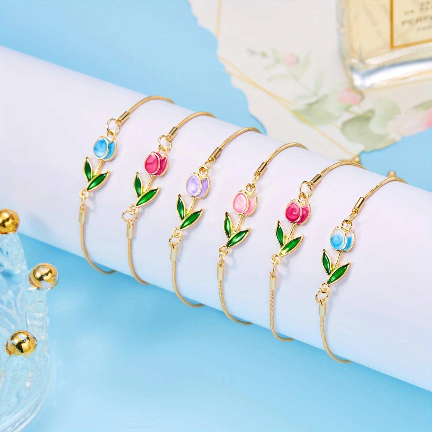 A women's fashion bracelet, elegant flower drip oil tulip bracelet