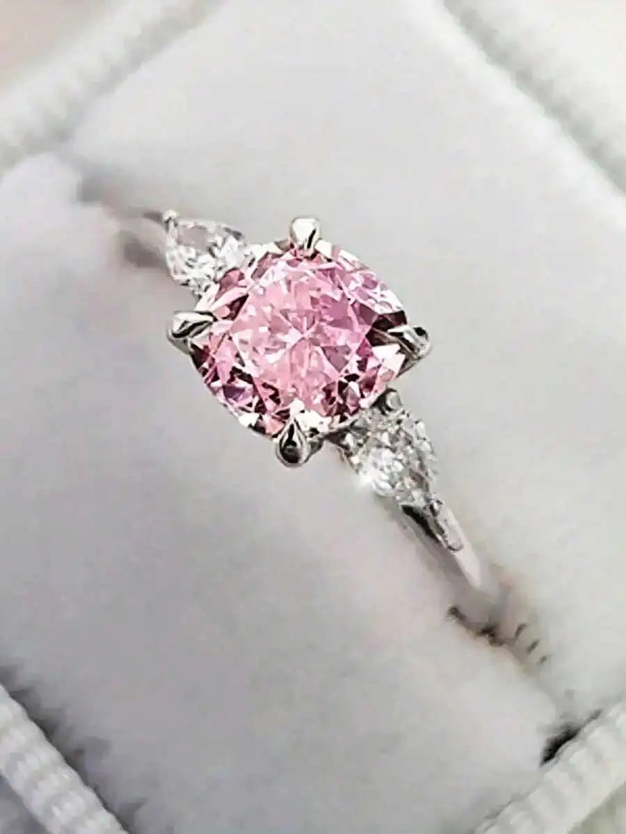 Exquisite Cubic Zirconia Ring For Women, Prong Setting, Clear Stone