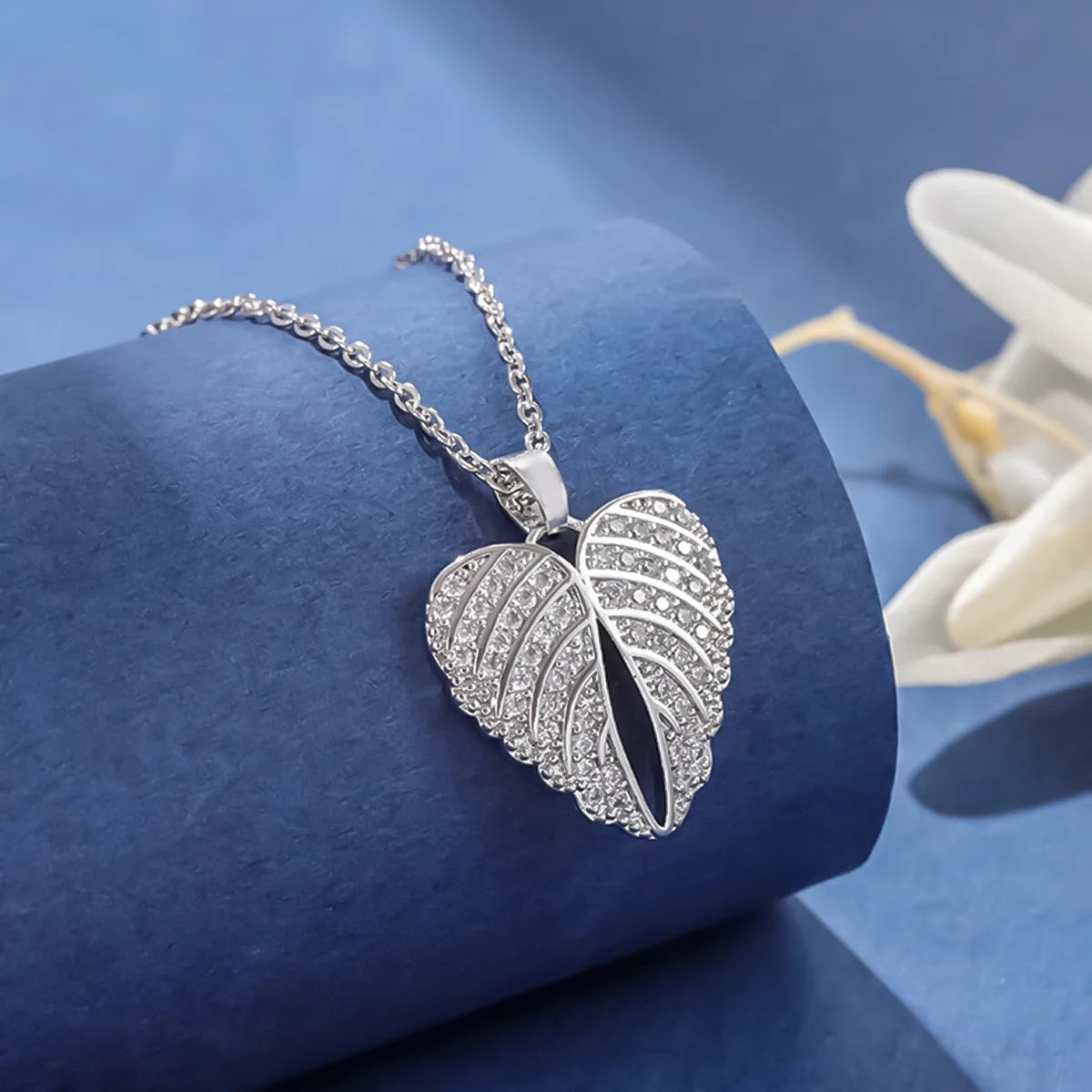 Fashion Crystal Angel Wings 925 Sterling Silver Heart Shaped Pendant Necklaces