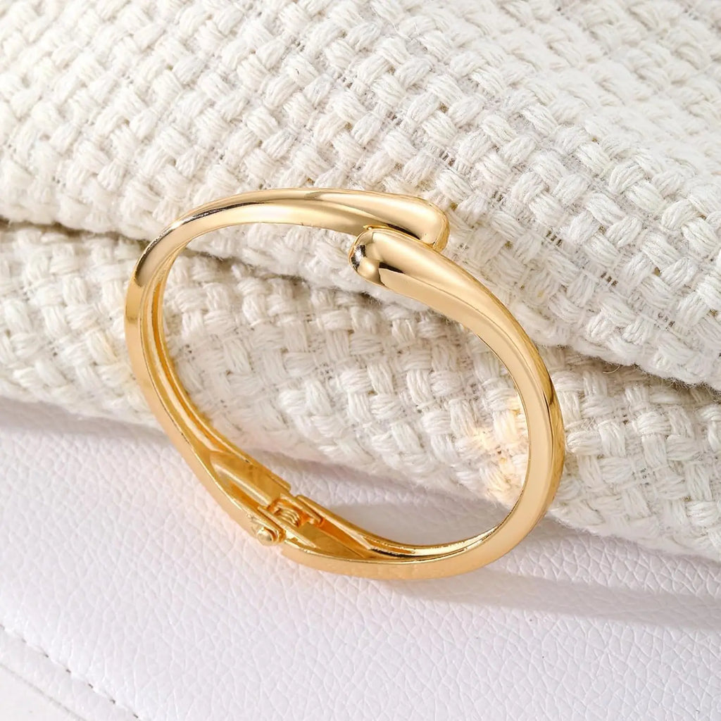 Gold Bangle Bracelets for Women Trendy Gold Irregular Statement Cuff Bracelet