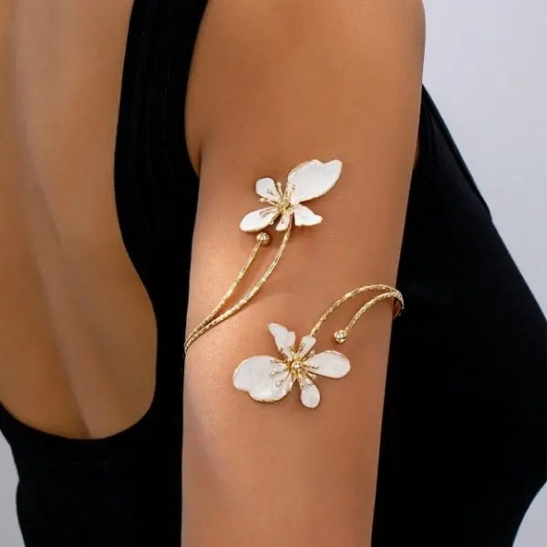 Elegant Sexy Flower Open Cuff Armlet for Women Vintage Enamel Glaze Craft Floral Adjustable Arm Bracelet