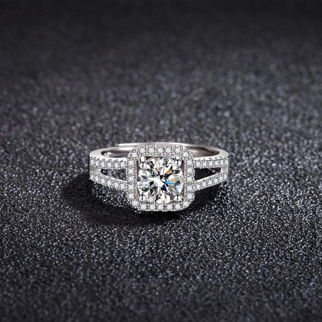 Luxury 925 Sterling Silver Plated Ring Sparkling Cubic Zirconia Elegant