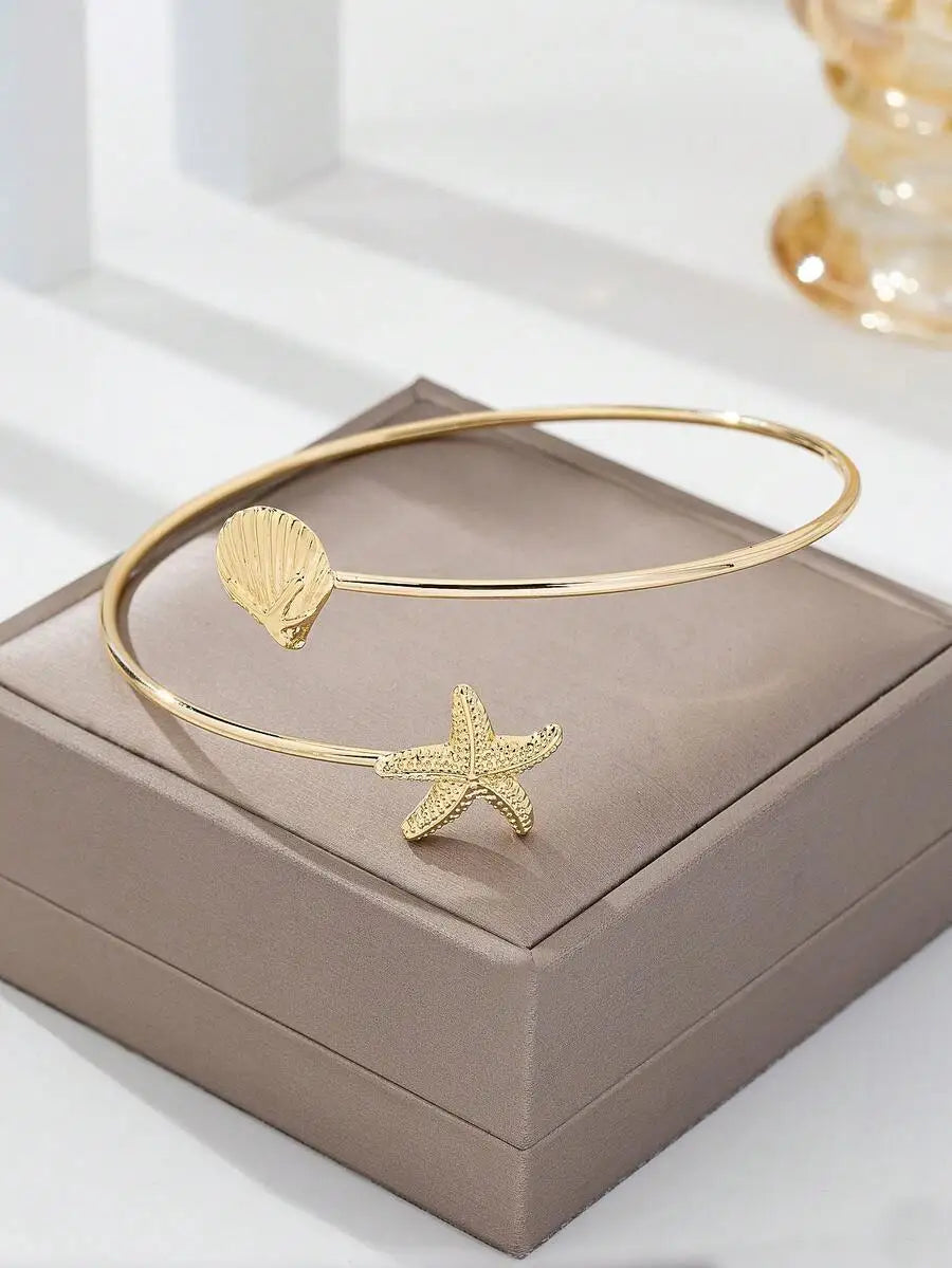 Stylish casual starfish armband for women perfect beach resort accessory summer wear