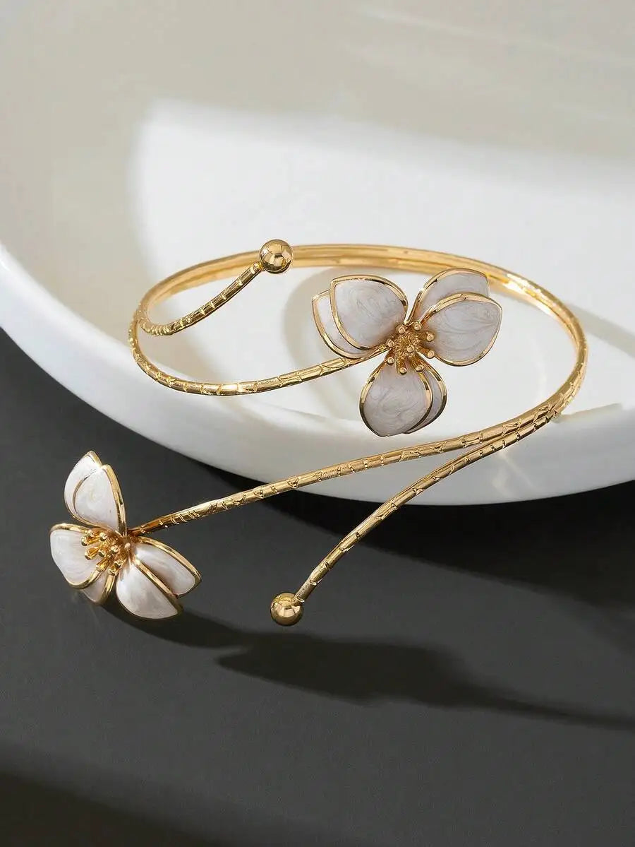 Summer Sexy Vacation Double-Layer White Oil Drop Flower Arm Cuff For Women