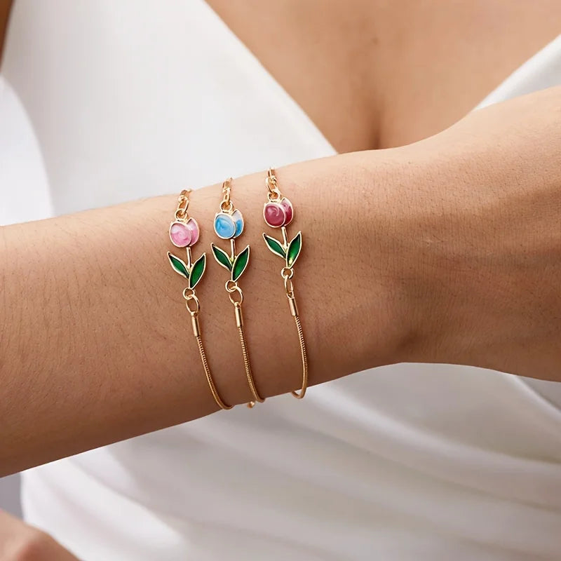 A women's fashion bracelet, elegant flower drip oil tulip bracelet
