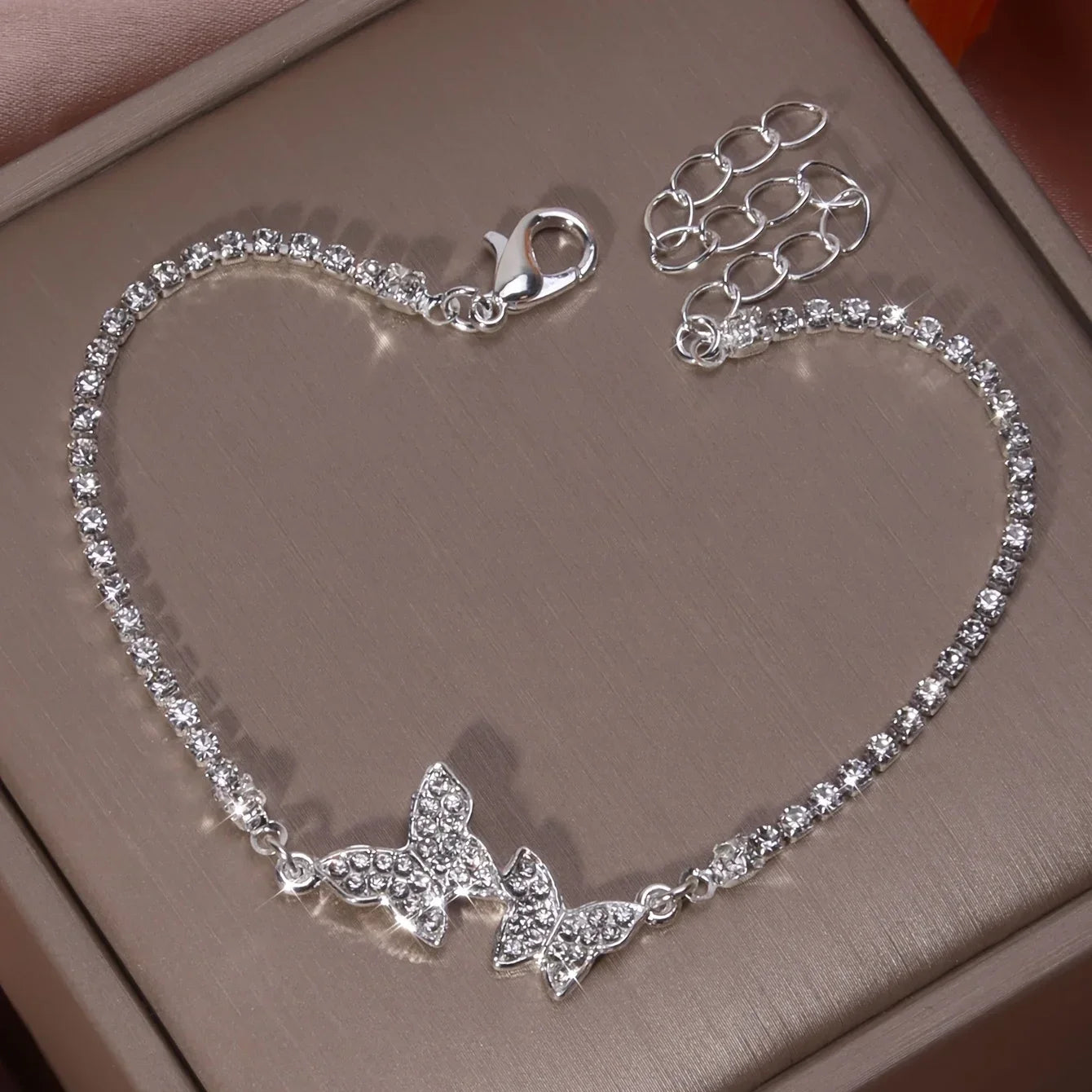 Elegant diamond butterfly claw chain silver bracelet