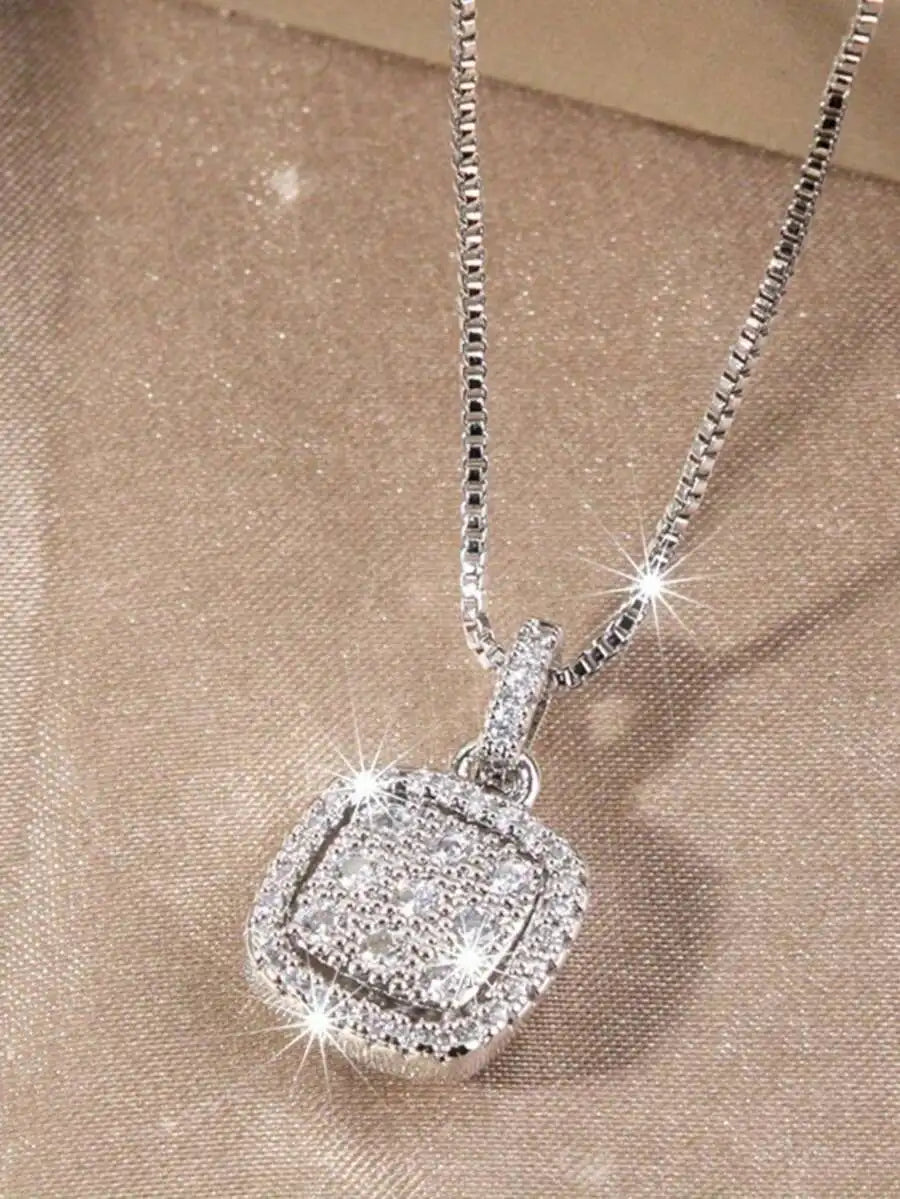 Luxury Style Square Cubic Zirconia Pendant Necklace For Women's Daily Wear