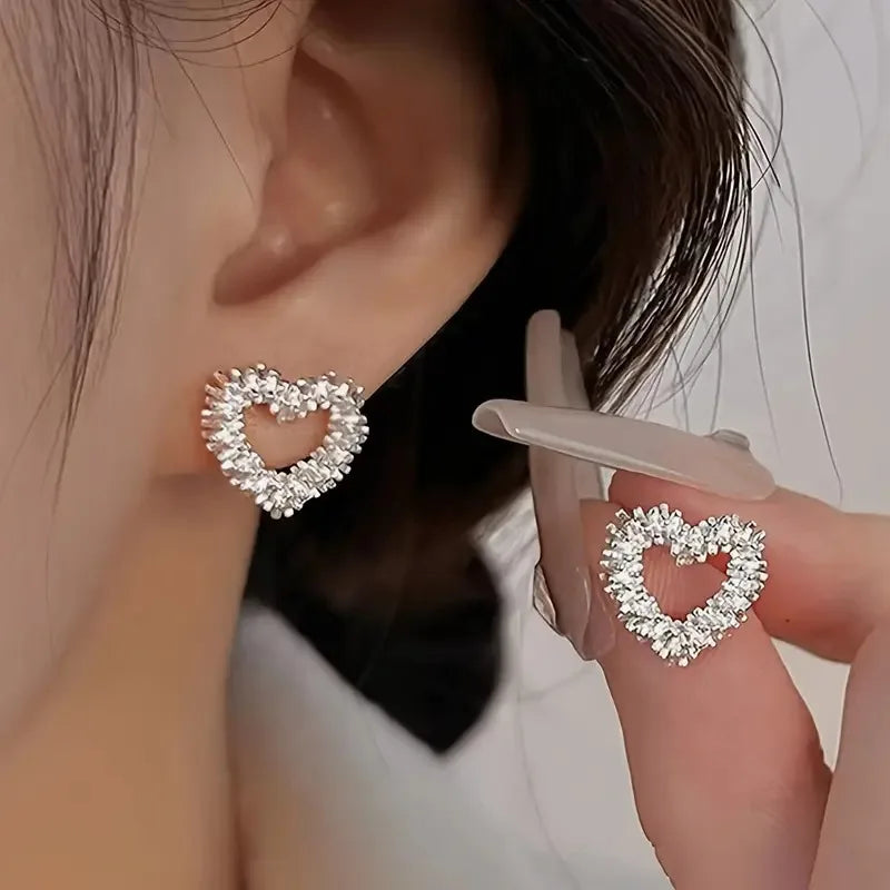 Elegant Heart Irregular Earrings Lovely Stud Earrings Luxury Jewelry For Women