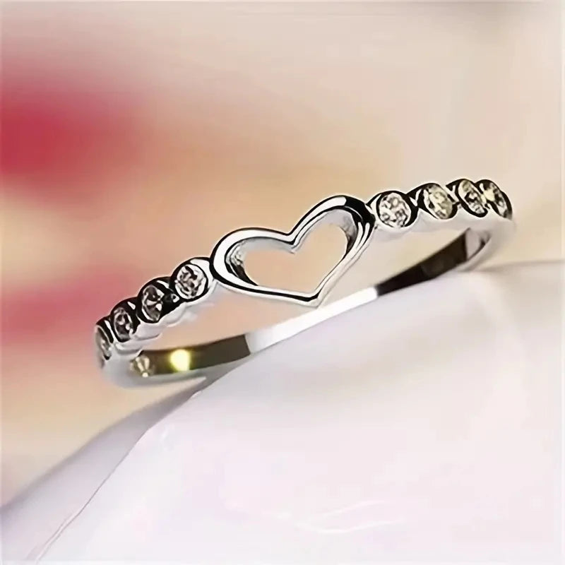 Gorgeous Heart Rings with Shiny Cubic Zirconia Exquisite Daily Wear