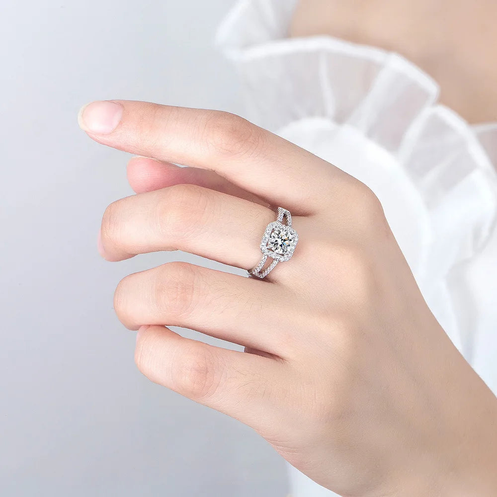 Luxury 925 Sterling Silver Plated Ring Sparkling Cubic Zirconia Elegant
