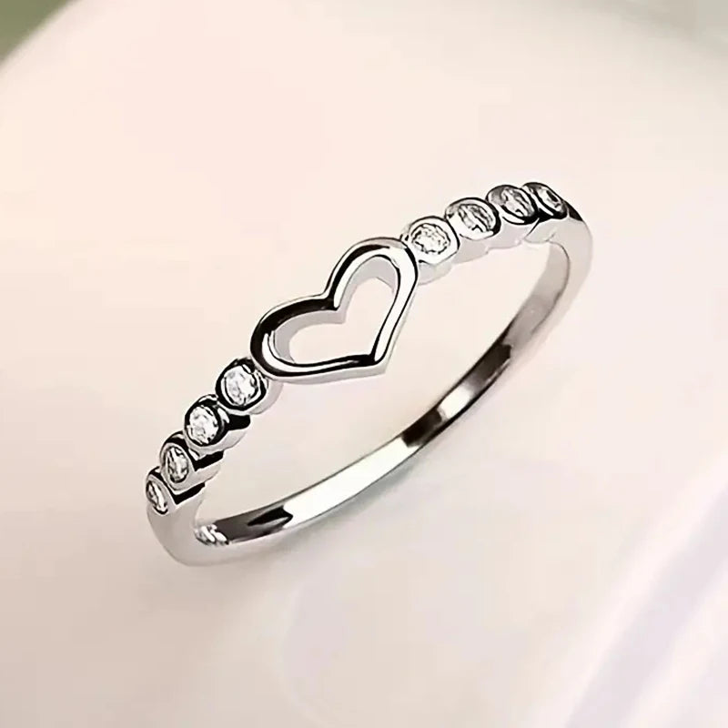 Gorgeous Heart Rings with Shiny Cubic Zirconia Exquisite Daily Wear
