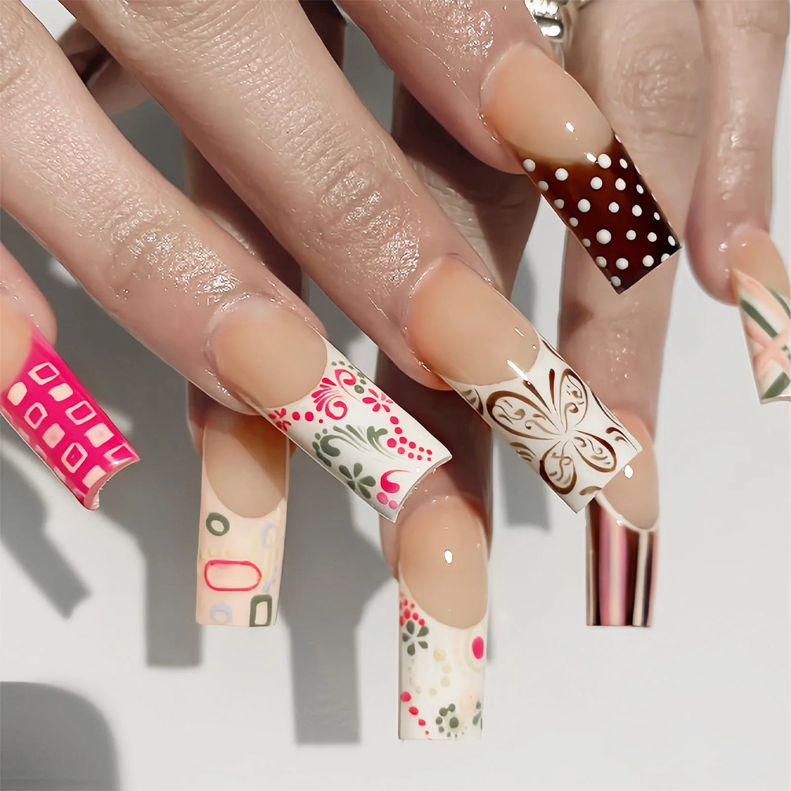 24PCS French Press on Nails Sweet Punk Vine Striped Pink Black French Nail Tip
