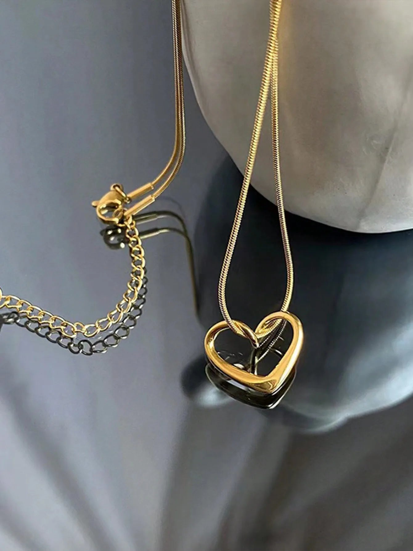 Hollow Heart Golden Necklace For Women Sweet  Simple Collarbone Chain With Unique Design  Stainless Steel