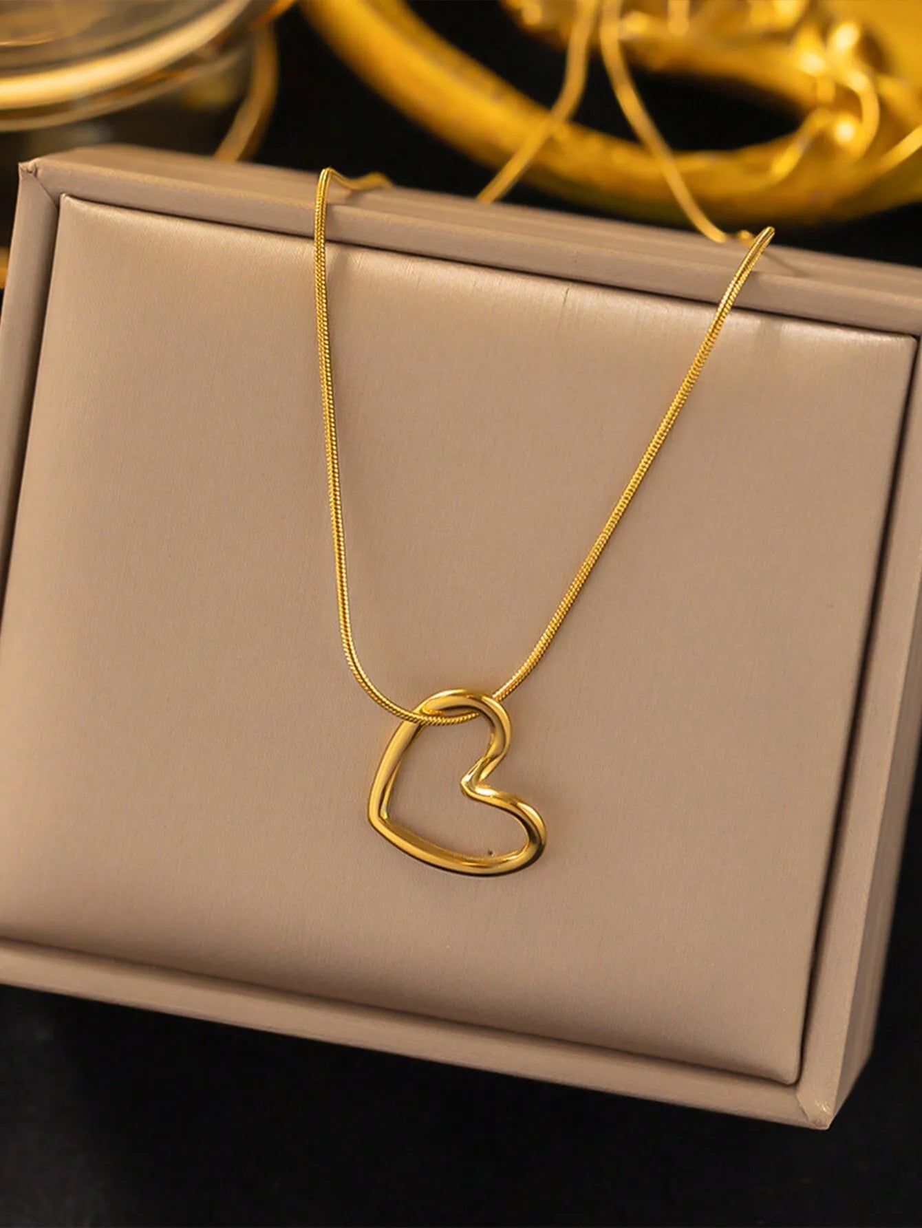 Hollow Heart Golden Necklace For Women Sweet  Simple Collarbone Chain With Unique Design  Stainless Steel