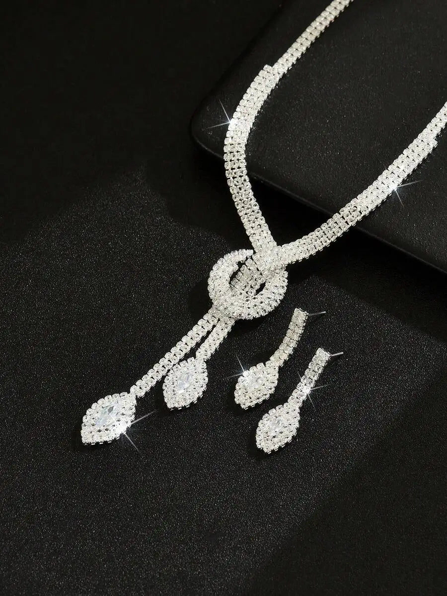 Elegant Necklace + 1 Pair Earrings Women Jewelry Set