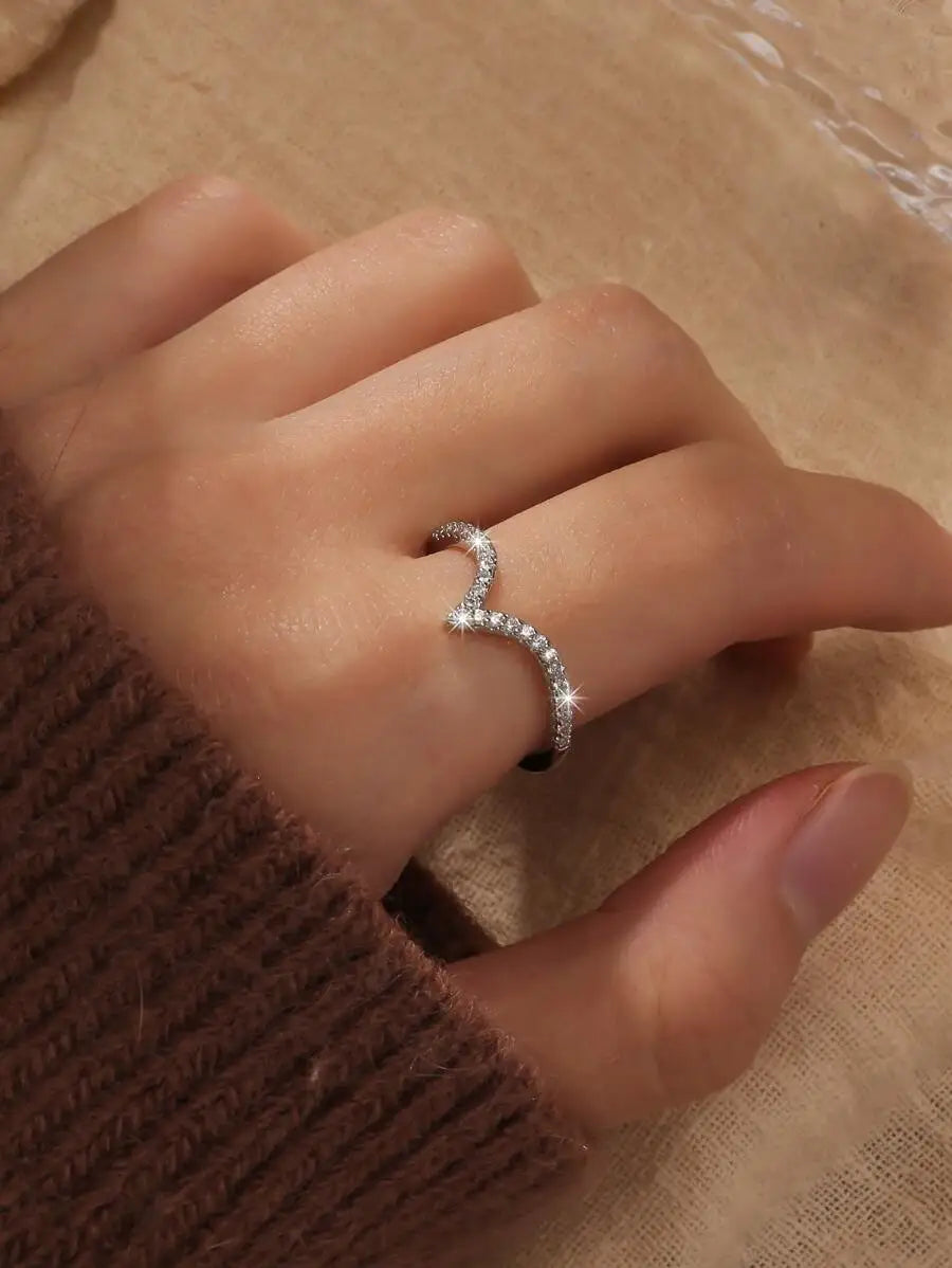 Cubic Zirconia Pave Setting Geometric V Shape Fashion Ring