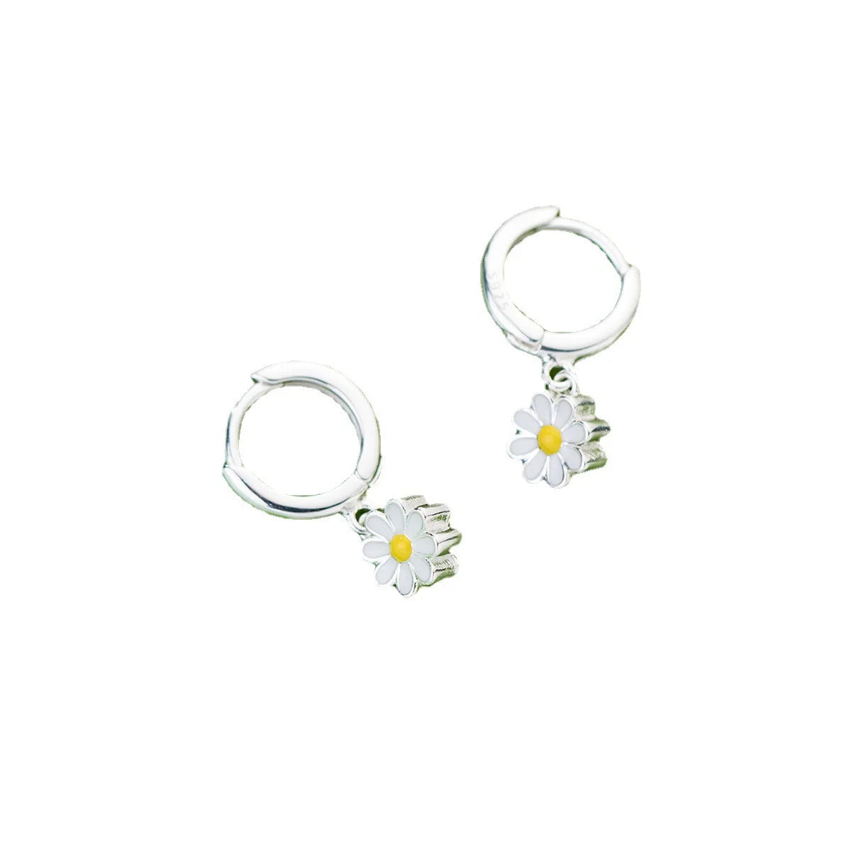 Cute small daisy earrings ear buckles sweet flower earrings